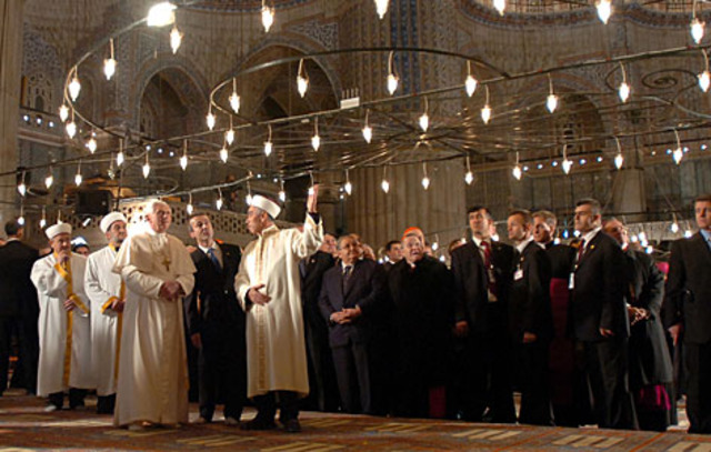 Enters mosque in Syria