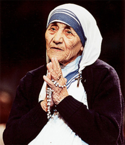 Beatifies Mother Theresa of Calcutta