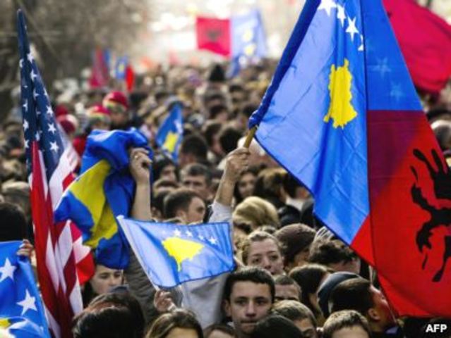 all Soviet institutions are disbanded and cease operations, officially marking the end of the Cold War