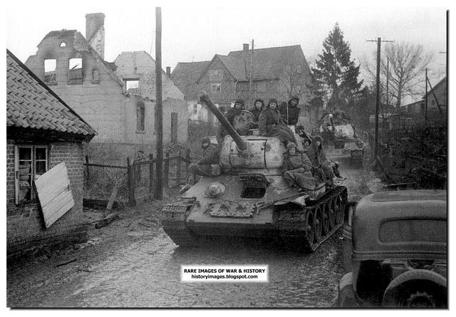 Russian troops reach former Polish border.