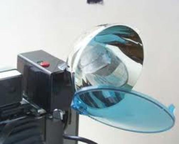 General Electric invented modern flash bulb