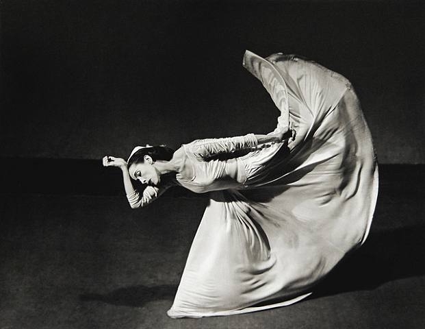 Martha Graham opens the School of Contemporary Dance.