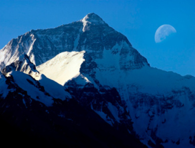 IMAX finds Rob Hall's body.