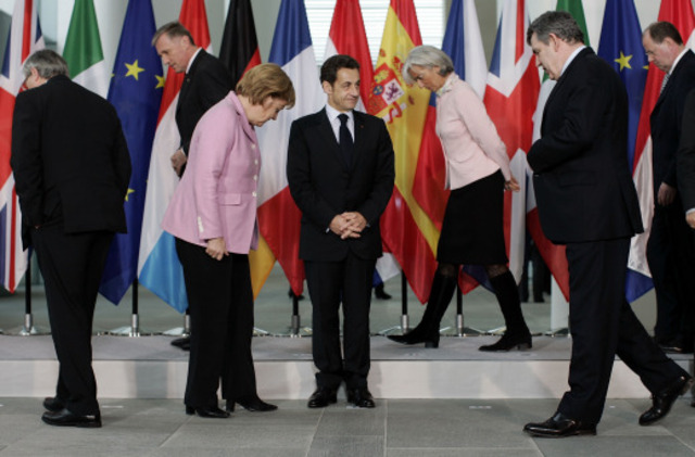 The Irish and British Governments temporarily expel Sinn Fein from the peace talks