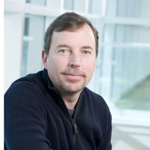 Scott Thompson is appointed CEO after Carol Bartz fired