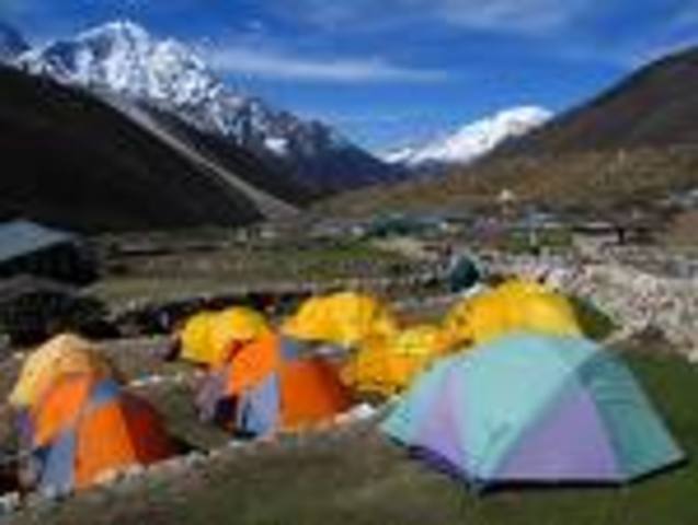 arrived at bace camp and had a puja ceremoney