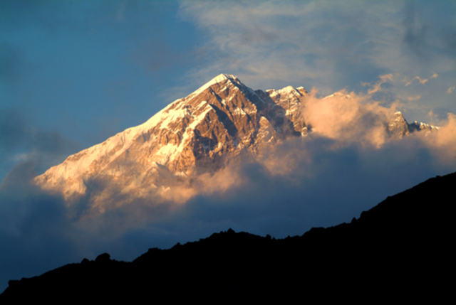 The team reached the Labuje, at 16,200ft.