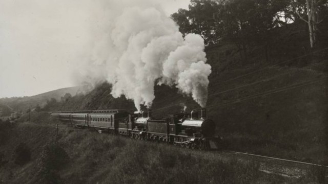 Locomotives contained steam engines