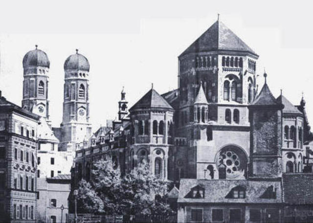 Munich synagogue destroyed