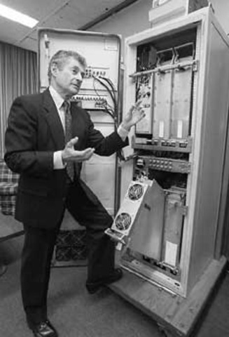 Leonard Kleinrock invented packet switching idea