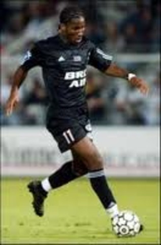 Signed with Guingamp who were in Ligue 1