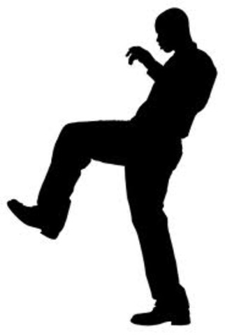 Tom sneaks back to check on Aunt Polly