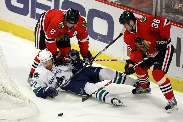 Sedin out with concussion