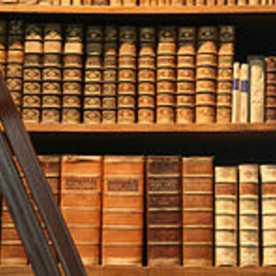 Timeline: Historia de la literatura española y otras influencias internacionales.