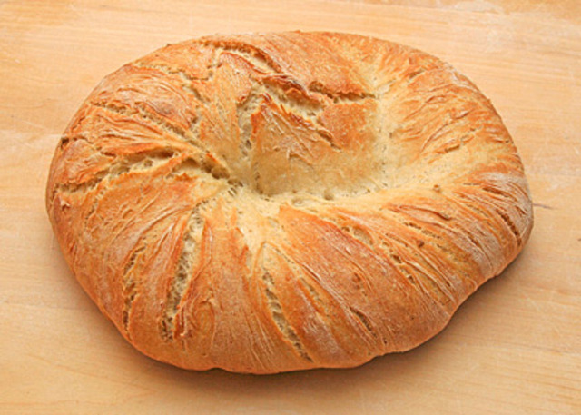 Peeta gave Katniss bread
