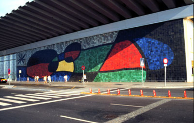 Realizó un mural cerámico para el edificio central de la UNESCO en Paris
