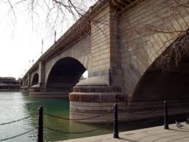 London Bridge Brought to the U.S.