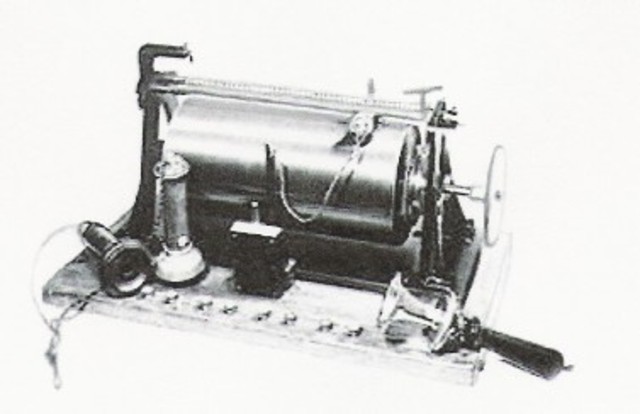 Magnetic recording is invented.