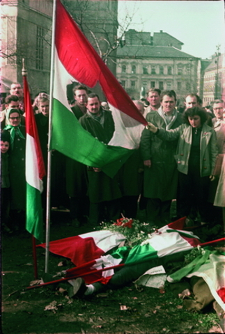 Sixteen point resolution