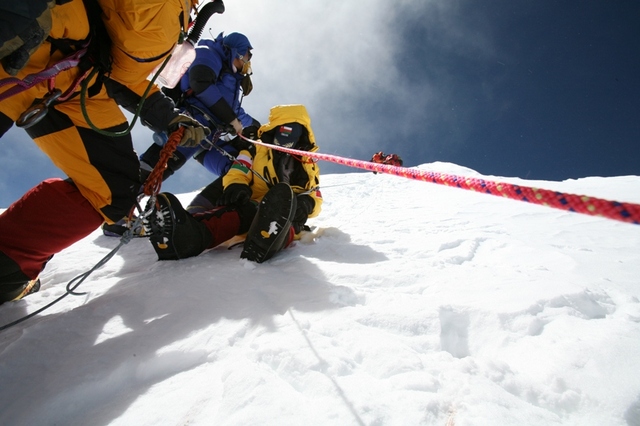 Guide Ropes need to be fixed at South Col