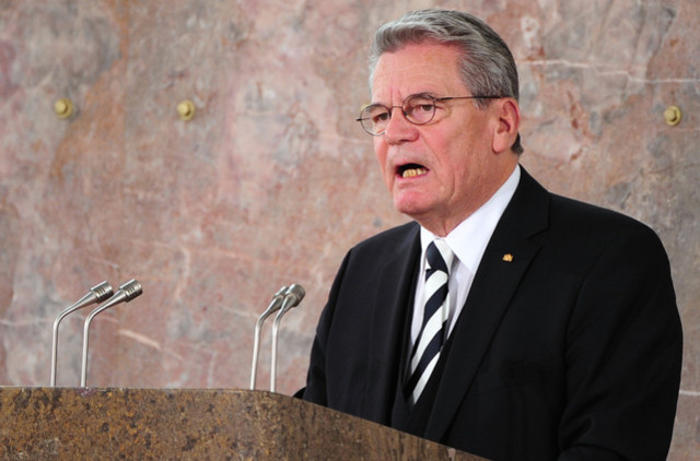 Democracy and Independence in East Germany