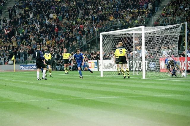 Gol di tacco in finale di Champions