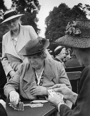 Mummy's Favorite GAME  with family