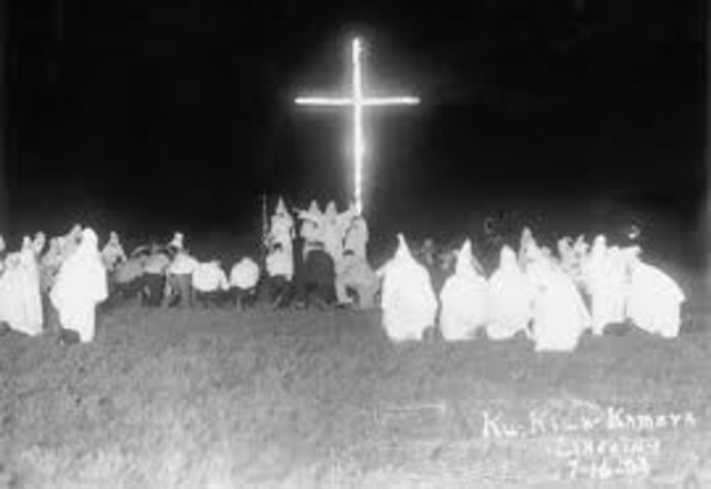 KKK (Ku Klux Klan)