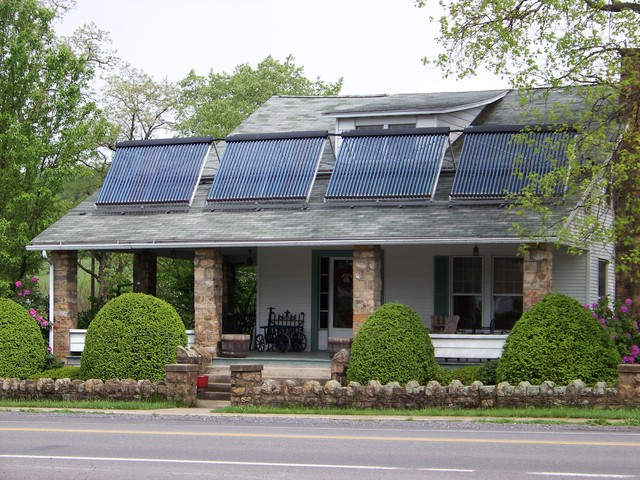 New Berlin Resident installs Solar Hot Water System