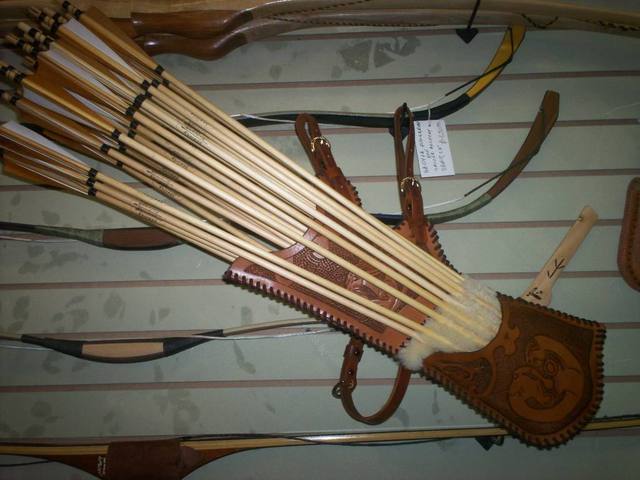 PALEOLITICO INFERIOR ( FLECHAS Y ARCOS )