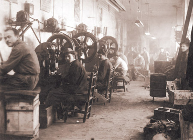 PRIMERAS INDUSTRIAS.