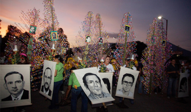 (16 de noviembre 1989) Asesinato de sacerdotes jesuitas y sus dos colaboradoras