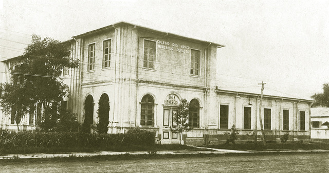 Inicia el Colegio Don Bosco