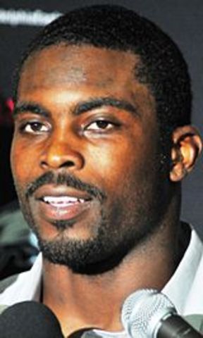 Michael Vick charged in dog ring