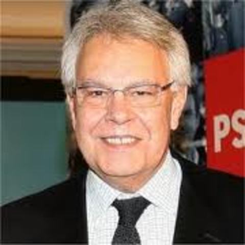 presidente del gobierno:felipe gonzalez (PSOE)