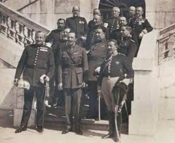 Se formó un nuevo gobierno presidido por Lerroux