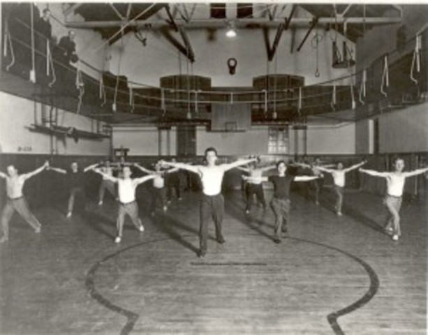 Creates the cocoa house and for his employees