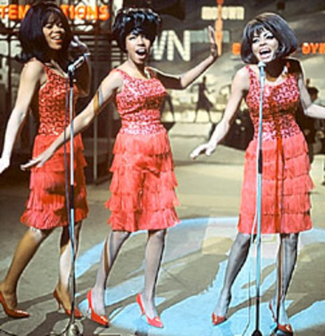 The Supremes debut in Detroit