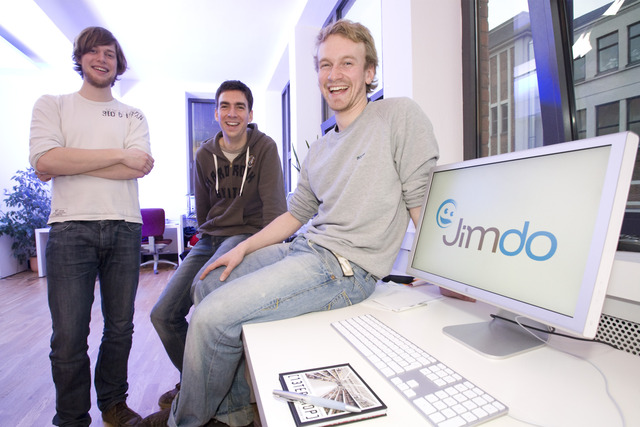 se lanza oficialmete la pagina en jimdo