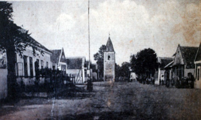 Arrives in West Bend