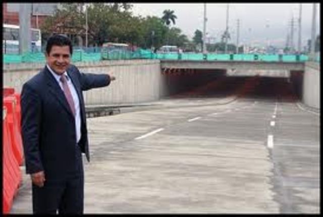 Inicio de interseccion a desnivel el Prado