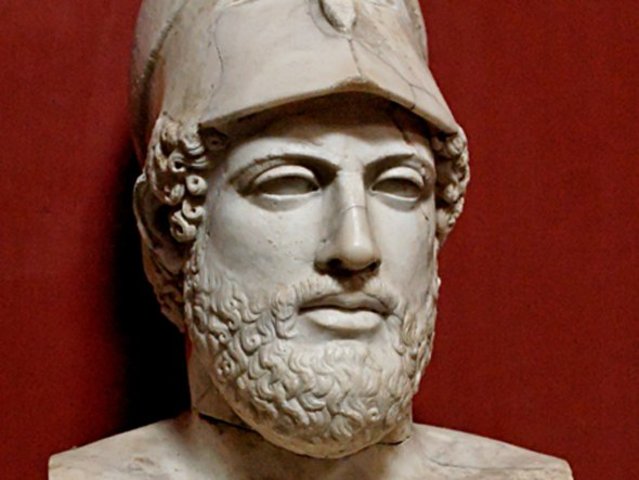 Pericles dies