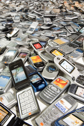 mimi's   first   phone