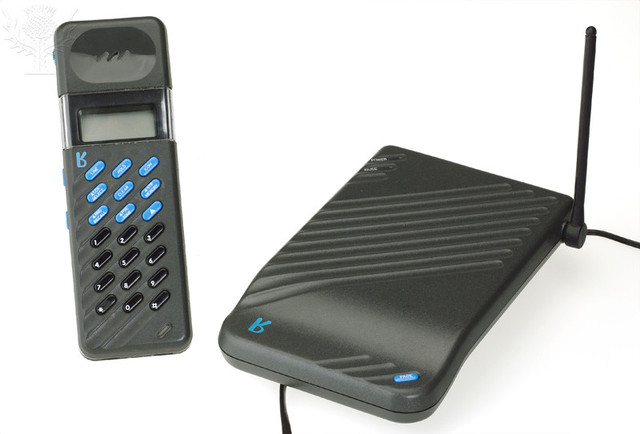 Mummy got mobile phone