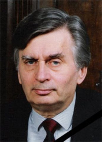 József Antall is elected prime minister