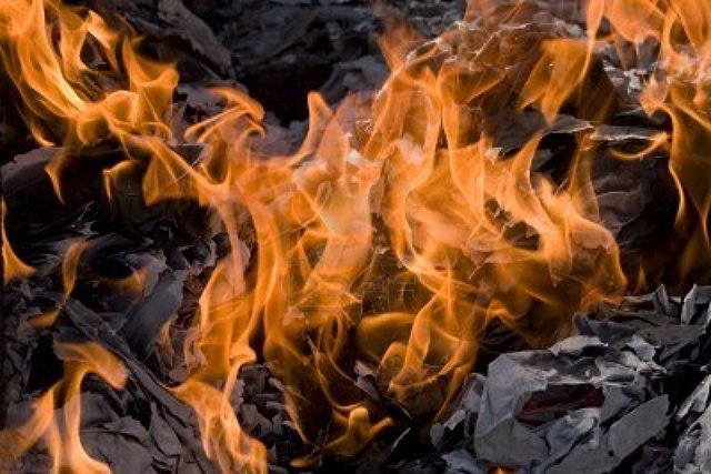 DESTRUCCION DE DOCUMENTOS HISTORICOS