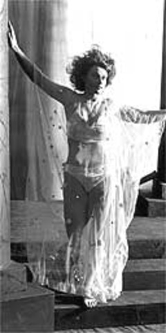 First public performance of Salomé in England