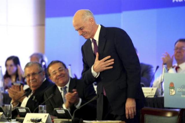 Aprobacion de la ayuda a Grecia con el pago de numerosos millones.