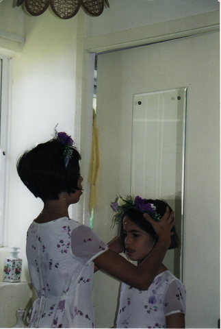 Bridesmaids Primping