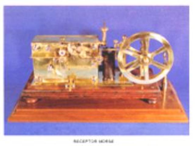 Inicio de comunicación a través del telégrafo.